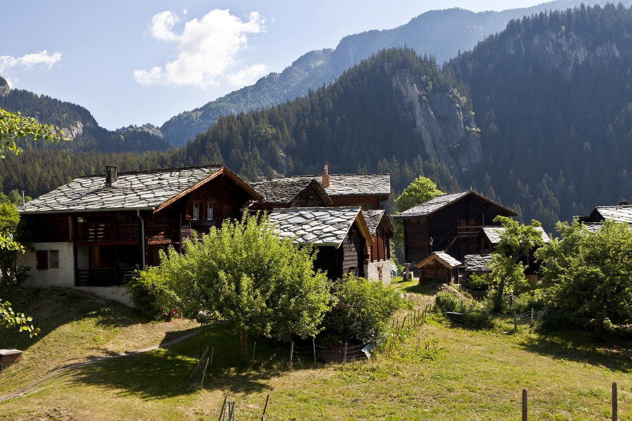 Bergquell Haus D Apartment Blatten bei Naters Bagian luar foto